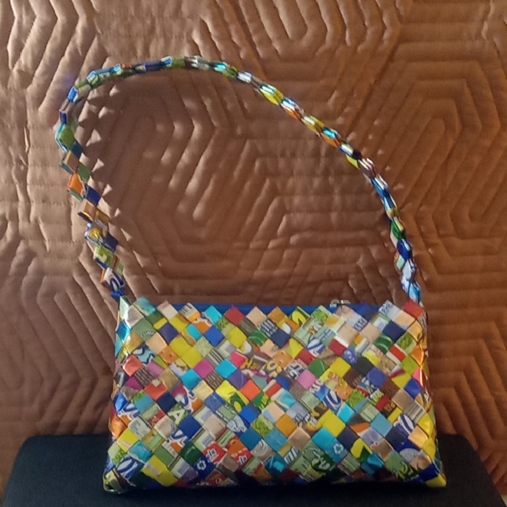 VINTAGE/Y2K Handbag CANDY WRAPPER Colorful Woven Wrapper Shoulder Bag
